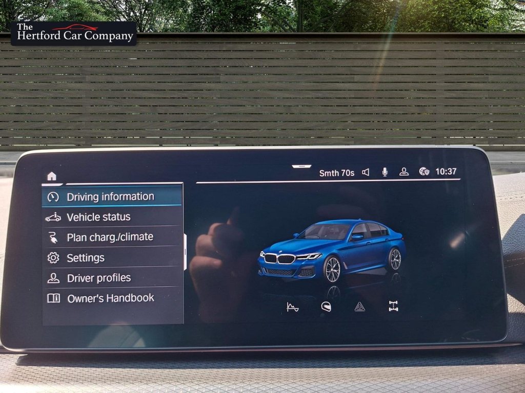 2021 BMW 5 Series thumbnail 22