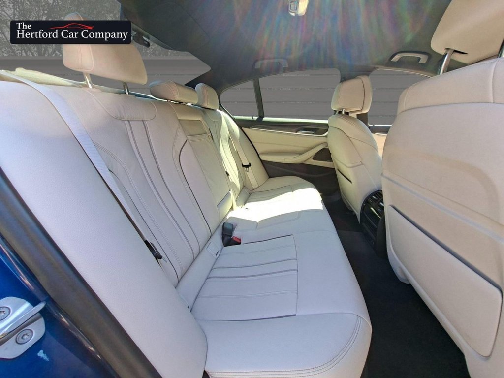 2021 BMW 5 Series thumbnail 13