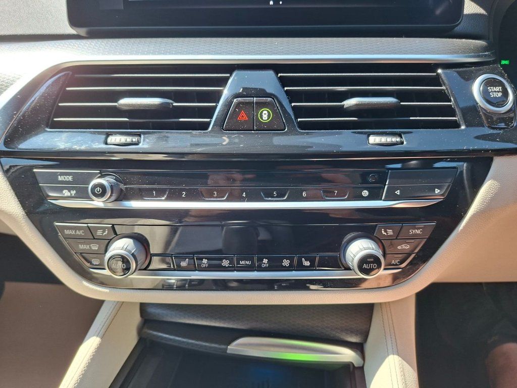 2021 BMW 5 Series thumbnail 19