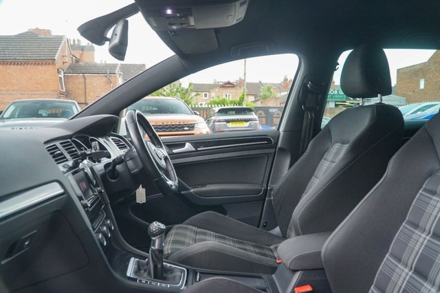 View our VOLKSWAGEN GOLF