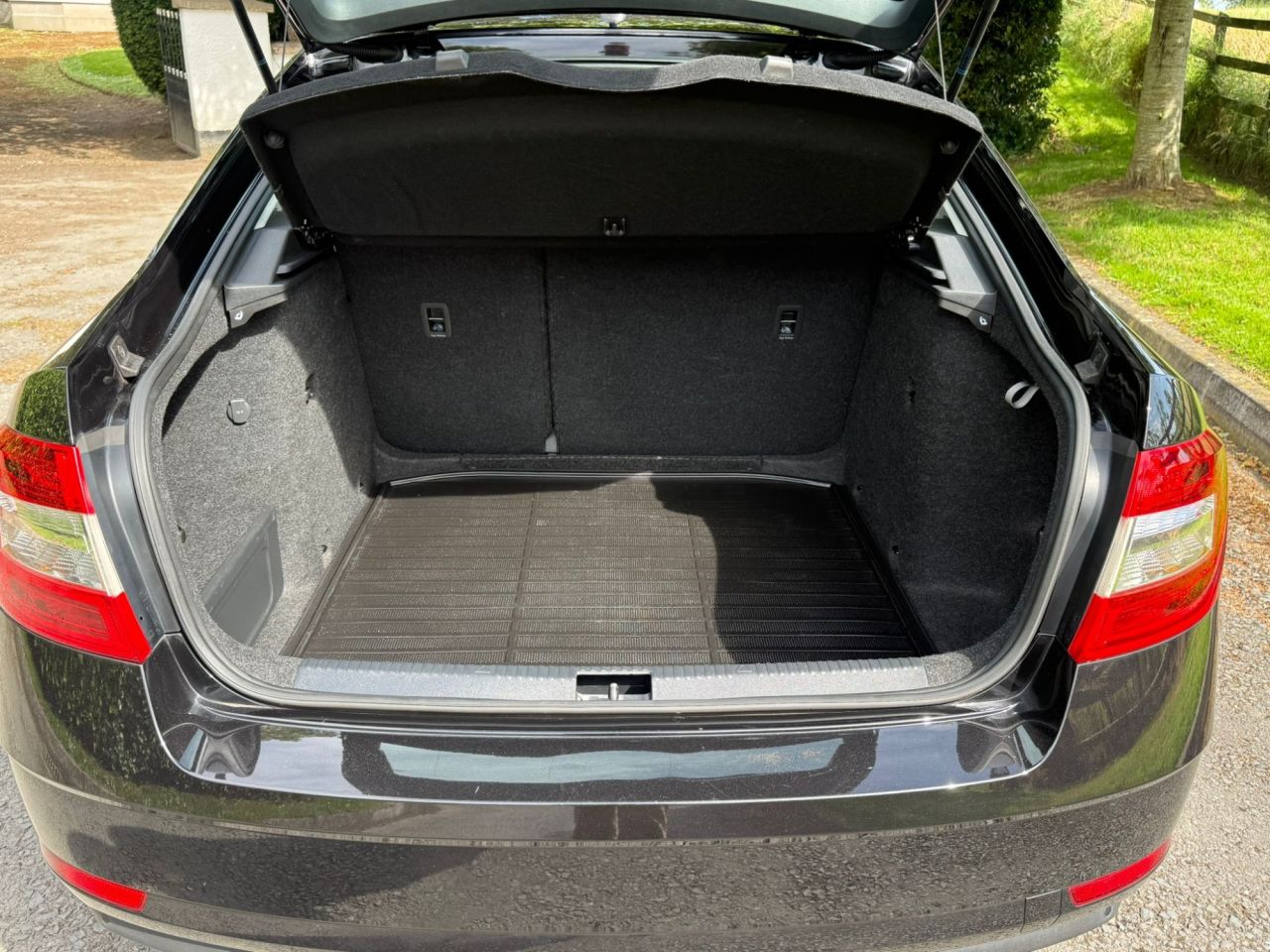 2020 SKODA OCTAVIA 1.0 TSI GPF SE Technology Hatchback 5dr Petrol Manual Euro 6 (s/s) (115 ps) - vehicle photo 11 for sale on PureCar