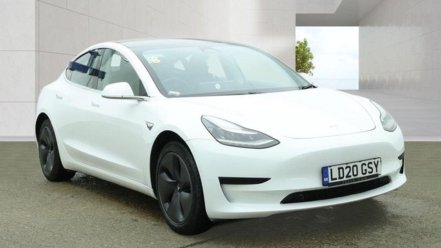 2020 20 TESLA Model 3 Standard Range Plus Saloon 4dr Electric Auto RWD (241 bhp)+2 KEYS+PANORAMIC SUNROOF+NAV+FULL LEATHER SEATS+PARK CONTROL+CAM+AIRCON+MEDIA+BLUETOOTH+APPS+USB+DAB+ 2 KEYS+PANORAMIC SUNROOF+NAV+FULL LEATHER SEATS+PARK CONTROL+CAM+AIRCON+MEDIA+BLUETOOTH+APPS+USB+DAB+ALLOYS+CLIMATE+CRUISE+HEATED FRONT SEATS+HPI CLEAR