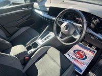 USED 2022 22 VOLKSWAGEN GOLF 1.0 eTSI MHEV Active Hatchback 5dr Petrol Hybrid DSG Euro 6 (s/s) (110 ps) 1 OWNER-4 MAIN DEALER SERVICES-AUTOMATIC-REVERSE CAMERA-NAV-DAB