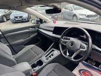 USED 2022 22 VOLKSWAGEN GOLF 1.0 eTSI MHEV Active Hatchback 5dr Petrol Hybrid DSG Euro 6 (s/s) (110 ps) 1 OWNER-4 MAIN DEALER SERVICES-AUTOMATIC-REVERSE CAMERA-NAV-DAB