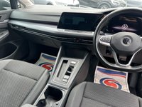 USED 2022 22 VOLKSWAGEN GOLF 1.0 eTSI MHEV Active Hatchback 5dr Petrol Hybrid DSG Euro 6 (s/s) (110 ps) 1 OWNER-4 MAIN DEALER SERVICES-AUTOMATIC-REVERSE CAMERA-NAV-DAB