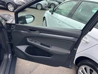 USED 2022 22 VOLKSWAGEN GOLF 1.0 eTSI MHEV Active Hatchback 5dr Petrol Hybrid DSG Euro 6 (s/s) (110 ps) 1 OWNER-4 MAIN DEALER SERVICES-AUTOMATIC-REVERSE CAMERA-NAV-DAB
