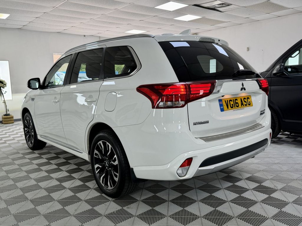 USED 2016 16 MITSUBISHI OUTLANDER 2.0h 12kWh GX4h SUV 5dr Petrol Plug-in Hybrid CVT 4WD Euro 6 (s/s) (200 ps) 