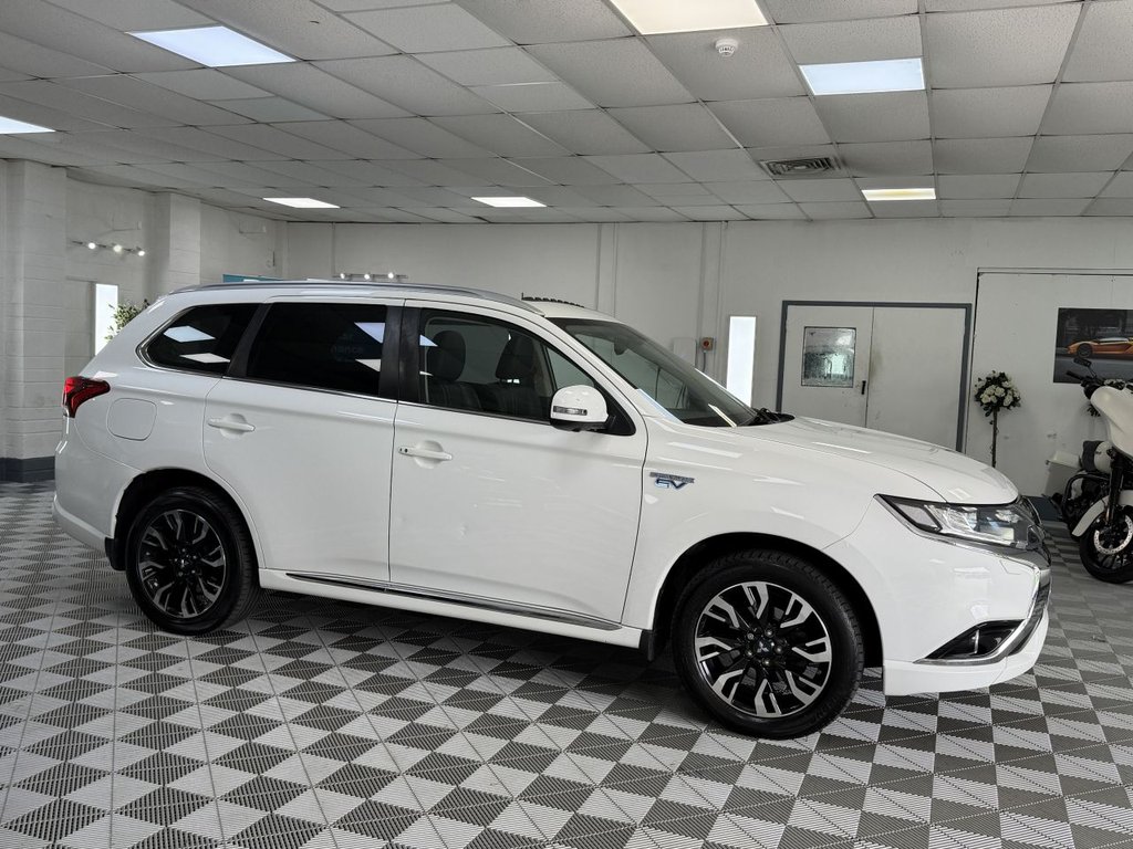 USED 2016 16 MITSUBISHI OUTLANDER 2.0h 12kWh GX4h SUV 5dr Petrol Plug-in Hybrid CVT 4WD Euro 6 (s/s) (200 ps) 