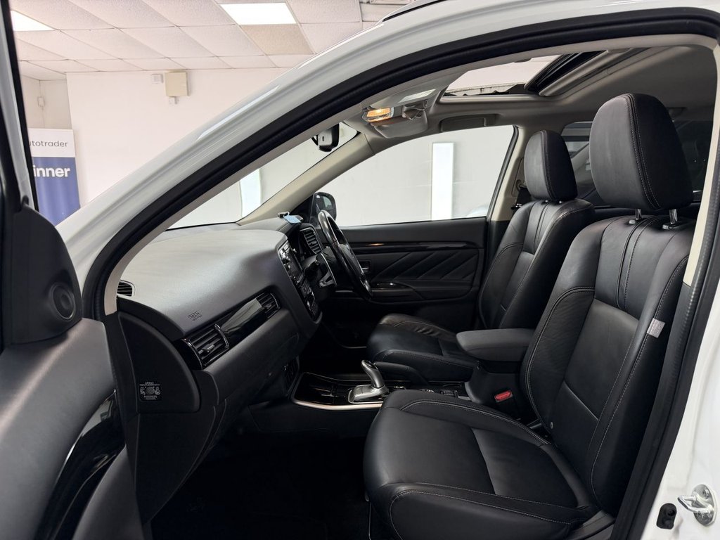 USED 2016 16 MITSUBISHI OUTLANDER 2.0h 12kWh GX4h SUV 5dr Petrol Plug-in Hybrid CVT 4WD Euro 6 (s/s) (200 ps) 