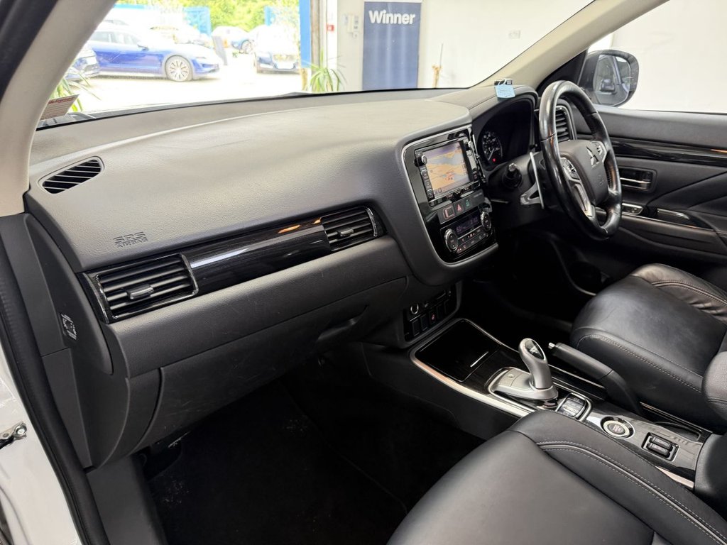 USED 2016 16 MITSUBISHI OUTLANDER 2.0h 12kWh GX4h SUV 5dr Petrol Plug-in Hybrid CVT 4WD Euro 6 (s/s) (200 ps) 