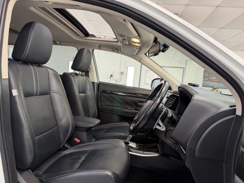 USED 2016 16 MITSUBISHI OUTLANDER 2.0h 12kWh GX4h SUV 5dr Petrol Plug-in Hybrid CVT 4WD Euro 6 (s/s) (200 ps) 
