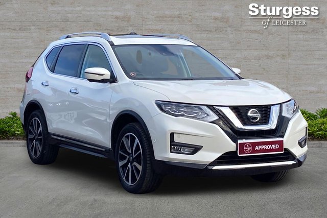 View our Nissan X-Trail 1.7 dCi Tekna CVT Euro 6 (s/s) 5dr