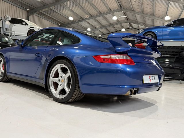 View our PORSCHE 911