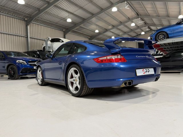 View our PORSCHE 911