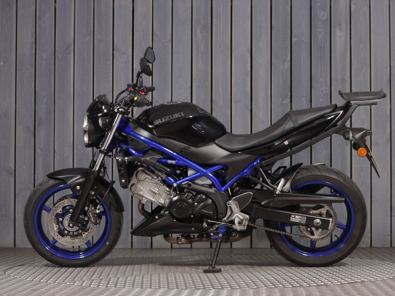 SUZUKI SV650
