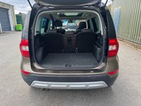 USED 2015 65 SKODA YETI 2.0 TDI Laurin & Klement Outdoor 5dr Diesel Manual 4WD Euro 6 (s/s) (150 ps) PAN ROOF+NAV+LEATHER+H.SEATS