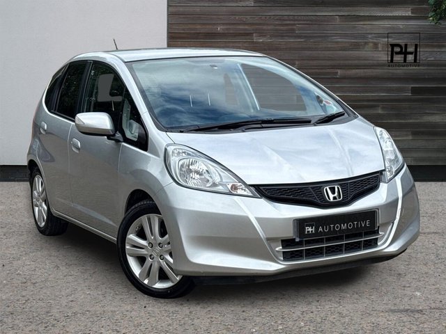 View our Honda Jazz 1.4 i-VTEC ES Plus Hatchback 5dr Petrol Manual Euro 5 (99 ps)