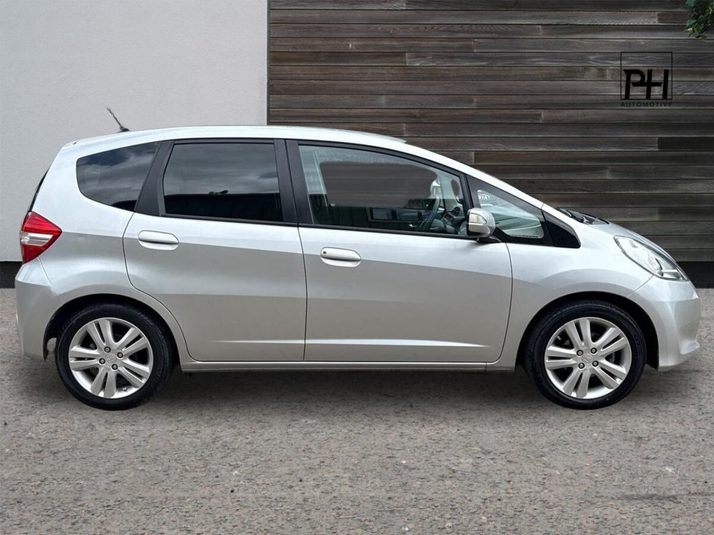 USED 2015 15 HONDA JAZZ 1.4 i-VTEC ES Plus Hatchback 5dr Petrol Manual Euro 5 (99 ps) 1 OWNER|FULL HONDA HISTORY