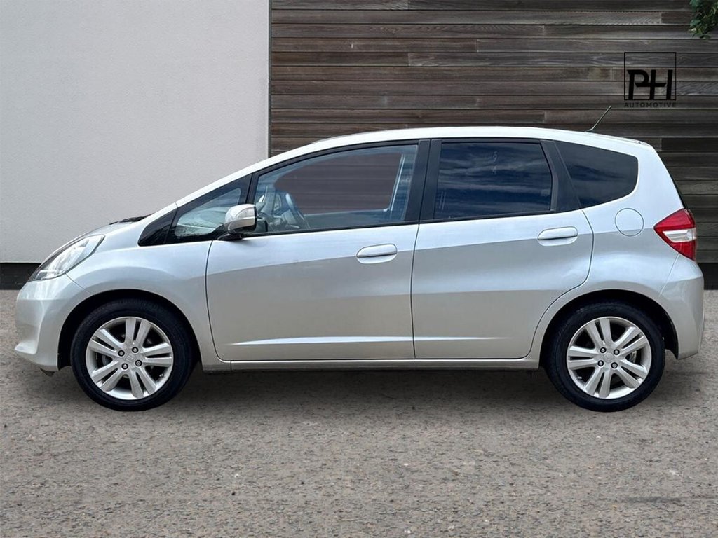 USED 2015 15 HONDA JAZZ 1.4 i-VTEC ES Plus Hatchback 5dr Petrol Manual Euro 5 (99 ps) 1 OWNER|FULL HONDA HISTORY