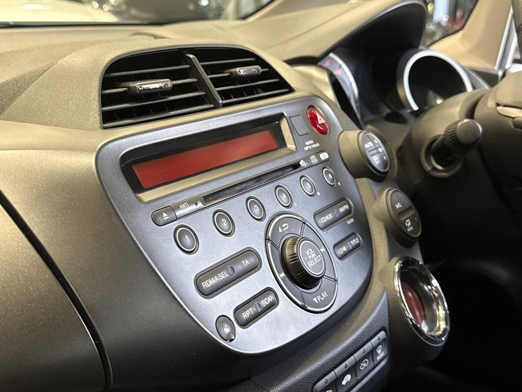 USED 2015 15 HONDA JAZZ 1.4 i-VTEC ES Plus Hatchback 5dr Petrol Manual Euro 5 (99 ps) 1 OWNER|FULL HONDA HISTORY