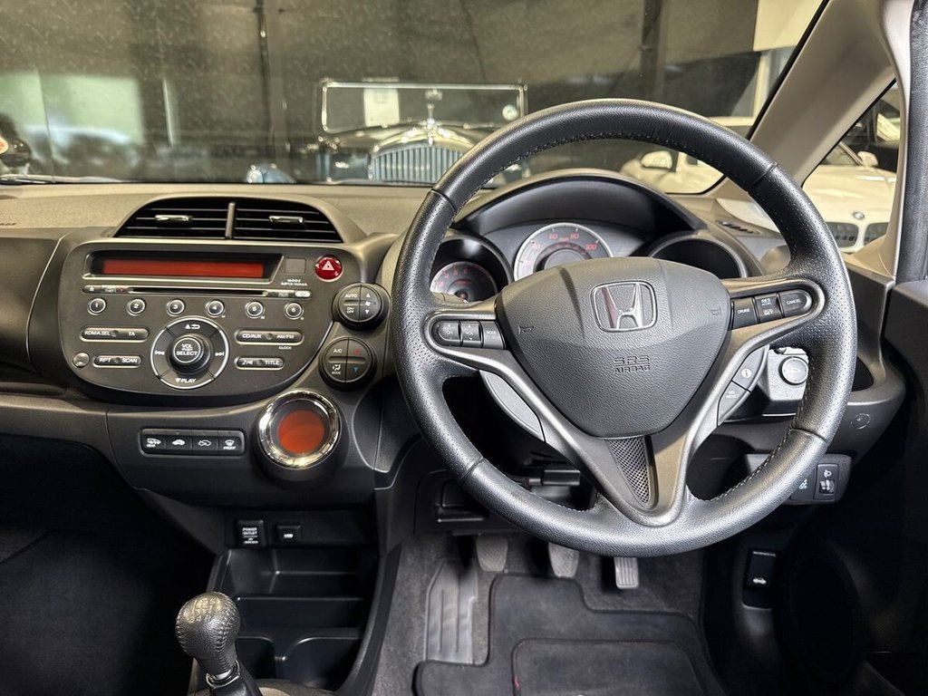 USED 2015 15 HONDA JAZZ 1.4 i-VTEC ES Plus Hatchback 5dr Petrol Manual Euro 5 (99 ps) 1 OWNER|FULL HONDA HISTORY