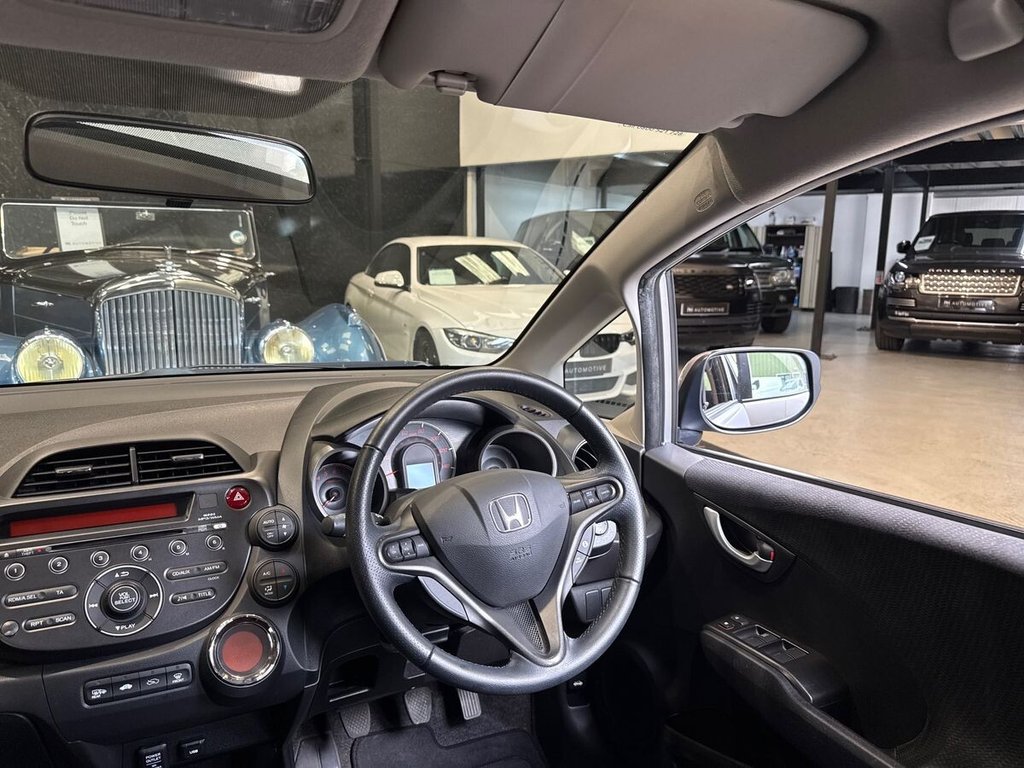 USED 2015 15 HONDA JAZZ 1.4 i-VTEC ES Plus Hatchback 5dr Petrol Manual Euro 5 (99 ps) 1 OWNER|FULL HONDA HISTORY