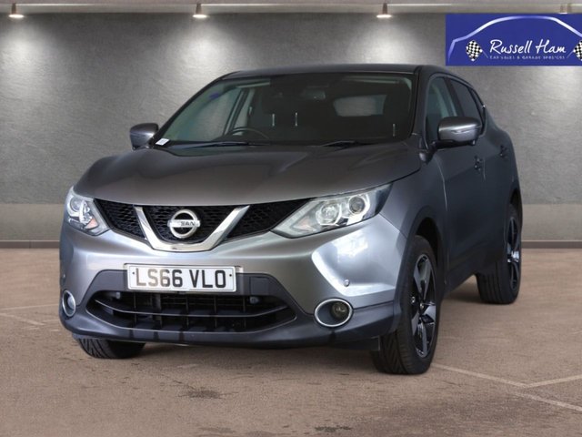 View our NISSAN QASHQAI