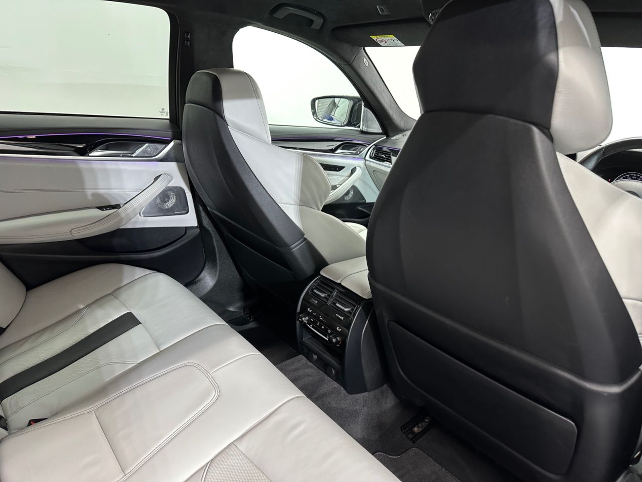 2018 BMW M5 4.4i V8 Competition Saloon 4dr Petrol Steptronic xDrive Euro 6 (s/s) (625 p - vehicle photo 26 for sale on PureCar