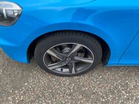 USED 2016 16 VOLVO V40 2.0 D3 R-Design Nav Hatchback 5dr Diesel Manual Euro 6 (s/s) (150 ps) PX WELCOME FINANCE AVAILABLE