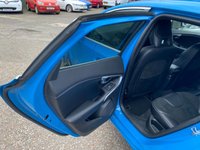 USED 2016 16 VOLVO V40 2.0 D3 R-Design Nav Hatchback 5dr Diesel Manual Euro 6 (s/s) (150 ps) PX WELCOME FINANCE AVAILABLE