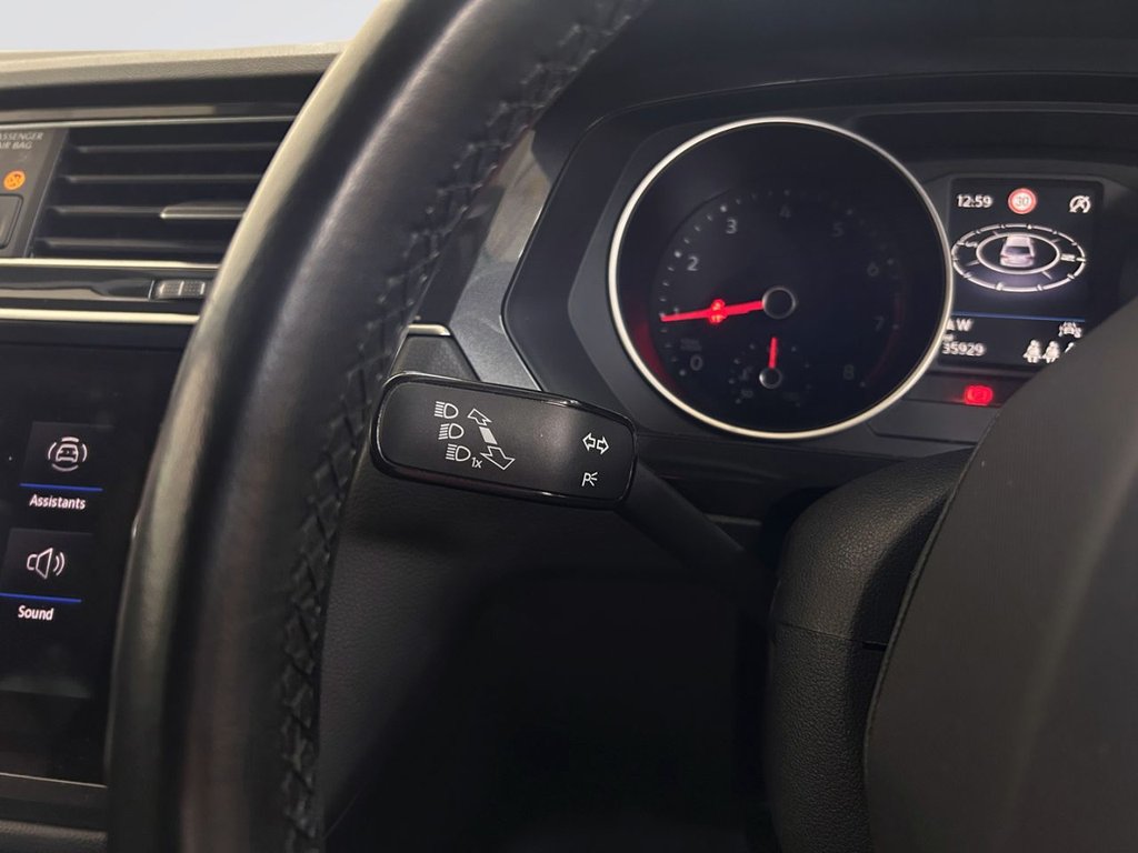 2022 Volkswagen Tiguan — image 13