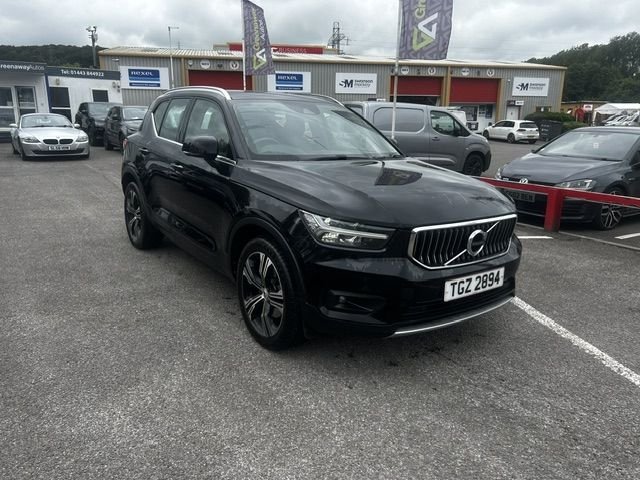 View our VOLVO XC40