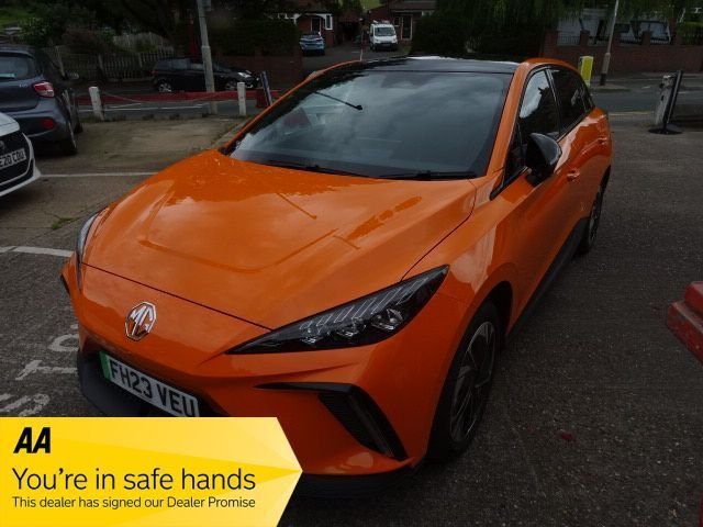 View our MG MG4 64kWh Trophy Long Range Hatchback 5dr Electric Auto (203 ps)