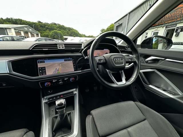 View our AUDI Q3