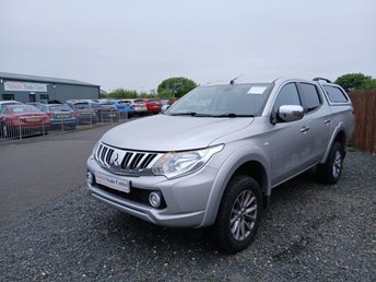 2015 MITSUBISHI L200
