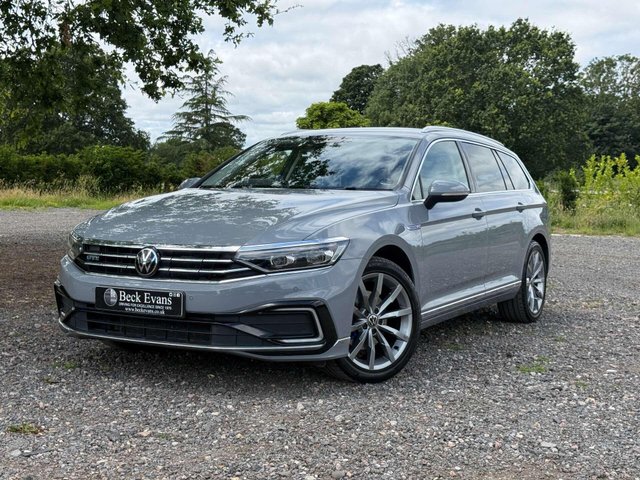 View our VOLKSWAGEN PASSAT