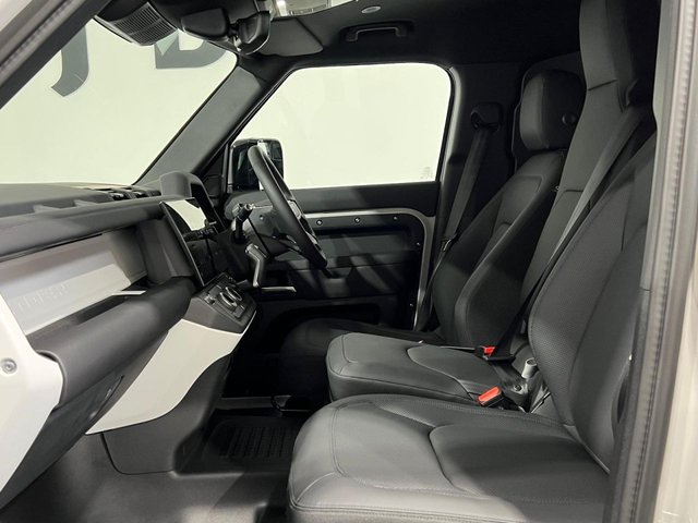 View our LAND ROVER DEFENDER 110
