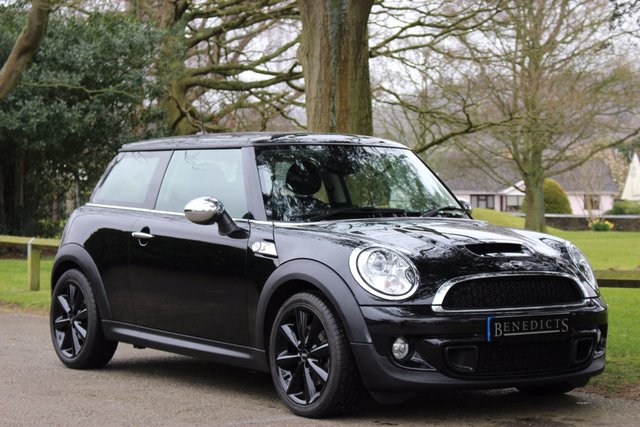 2013 63 MINI Hatch Cooper 1.6 COOPER S 3d AUTO 184 BHP