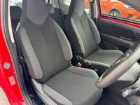 USED 2015 65 TOYOTA AYGO 1.0 VVT-i x Hatchback 3dr Petrol Manual Euro 5 Euro 5 (68 ps) 1 Previous Owner FSH 9 Stamps