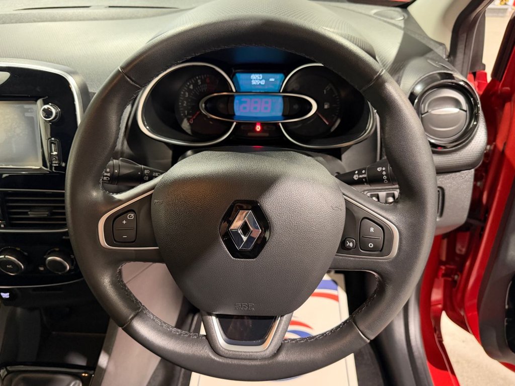 USED 2017 17 RENAULT CLIO 1.2 16V Dynamique Nav Hatchback 5dr Petrol Manual Euro 6 (75 ps) 