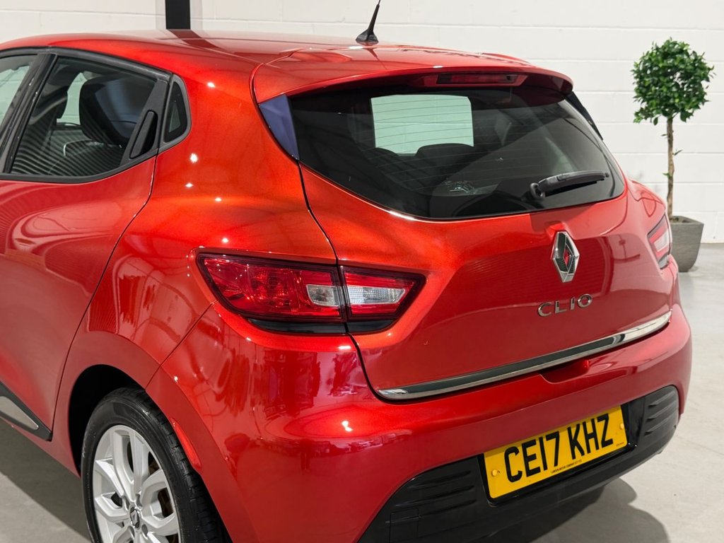 USED 2017 17 RENAULT CLIO 1.2 16V Dynamique Nav Hatchback 5dr Petrol Manual Euro 6 (75 ps) 