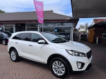 View our KIA SORENTO
