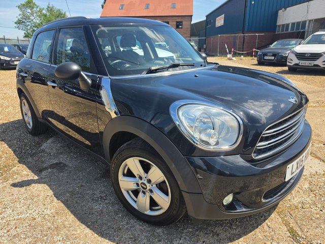 View our MINI Countryman 1.6 One SUV 5dr Petrol Auto Euro 6 (98 ps)
