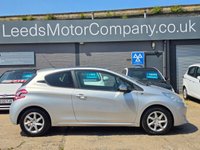 USED 2015 15 PEUGEOT 208 1.2 VTi PureTech Style Hatchback 3dr Petrol Manual Euro 6 (82 ps) LOW MILES + PANORAMIC SUNROOF + SAT NAV + SENSORS + TOUCHSCREEN