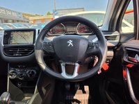 USED 2015 15 PEUGEOT 208 1.2 VTi PureTech Style Hatchback 3dr Petrol Manual Euro 6 (82 ps) LOW MILES + PANORAMIC SUNROOF + SAT NAV + SENSORS + TOUCHSCREEN