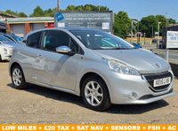 USED 2015 15 PEUGEOT 208 1.2 VTi PureTech Style Hatchback 3dr Petrol Manual Euro 6 (82 ps) LOW MILES + PANORAMIC SUNROOF + SAT NAV + SENSORS + TOUCHSCREEN