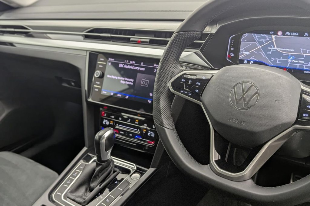 USED 2022 71 VOLKSWAGEN ARTEON 1.4 TSI 13kWh Elegance Shooting Brake 5dr Petrol Plug-in Hybrid DSG Euro 6 (s/s) (218 ps) Car Play, Rear Camera, Sat Nav
