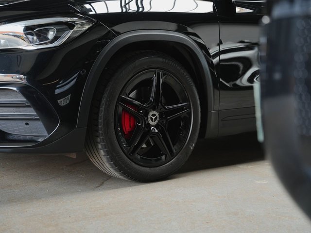 View our MERCEDES-BENZ GLA