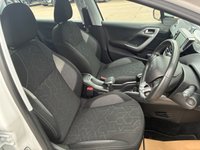 USED 2017 17 PEUGEOT 2008 1.6 BlueHDi Active SUV 5dr Diesel Manual Euro 6 (75 ps) 