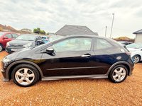 USED 2010 10 HONDA CIVIC 1.3  i-VTEC Type S Hatchback 3dr Petrol Manual (135 g/km, 98 bhp) 1 Lady owner from new with a FSH
